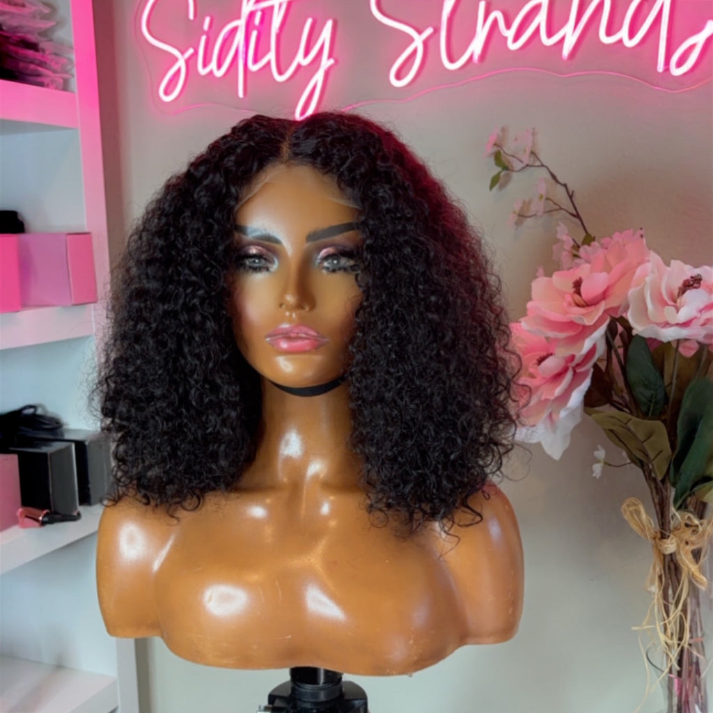 5X5" CURLY MIDDLE PART BOB WIG | GLUELESS